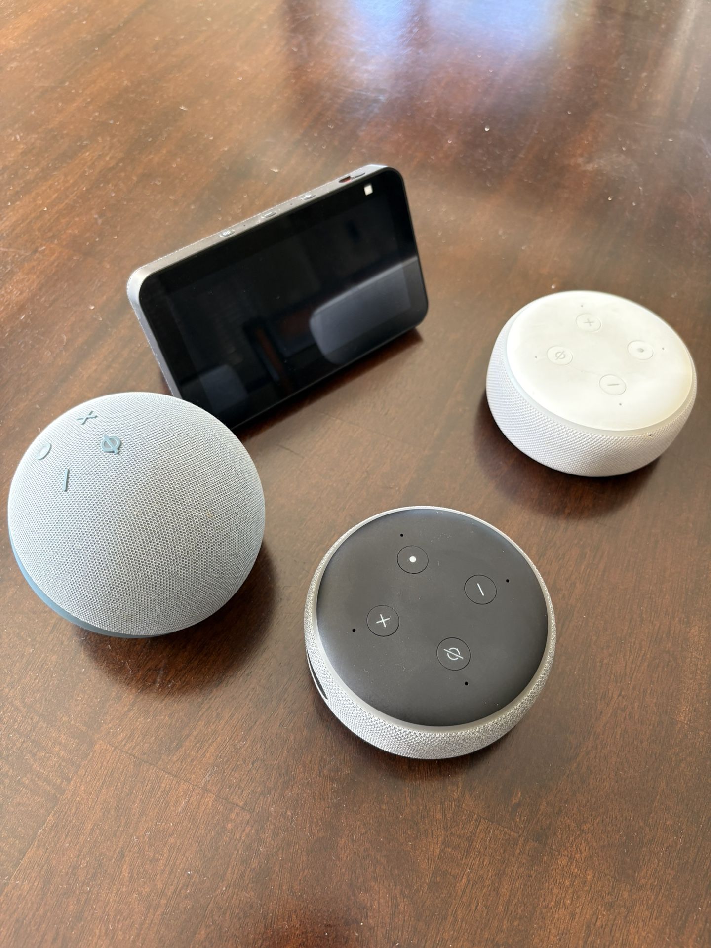 4 Amazon Echo (Alexa) Devices