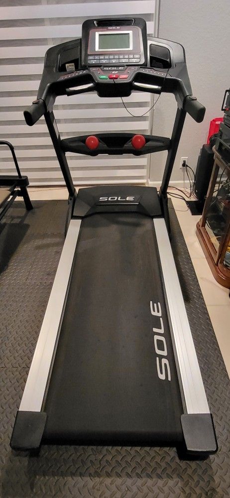 Treadmill Sole F80