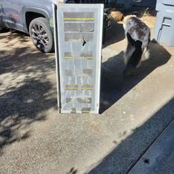 8 FT COLLAPSABLE DOG RAMP. 