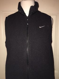 Wins Sz medium Nike fleece zip up vest great condition size medium