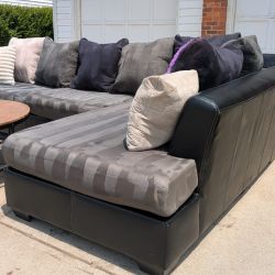 🛋️💥 Ashley Sectional 💥 Free Delivery And Financing Available!