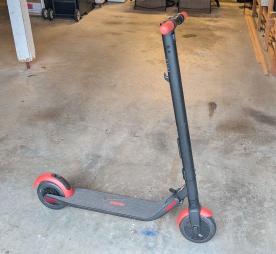 Ninebots Segway ES1L Electric Kick Scooter