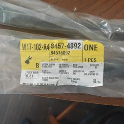 2 GMC Windshield Wipers 