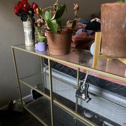 gold table 