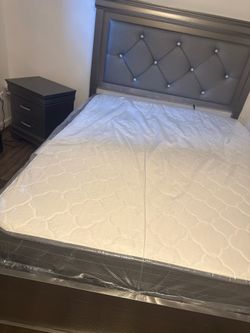 Led queen  bed
