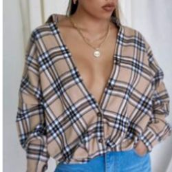 Women’s Plaid Button Up Shirt Size M