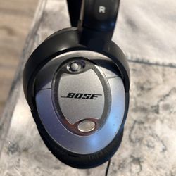 Bose QC2 wired Noise Cancel Headphones