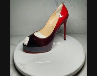 Brand NEW Christian Louboutin - Privé Open Toe Pump