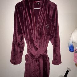 victoria’s secret fluffy robe 
