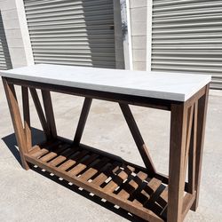 Entryway table