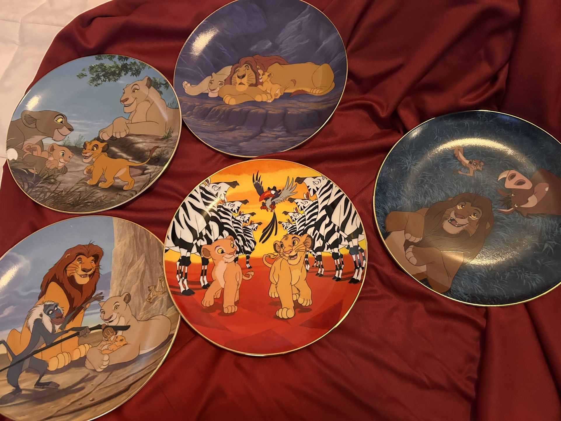 Disney/Disneyland Lion King Plates 
