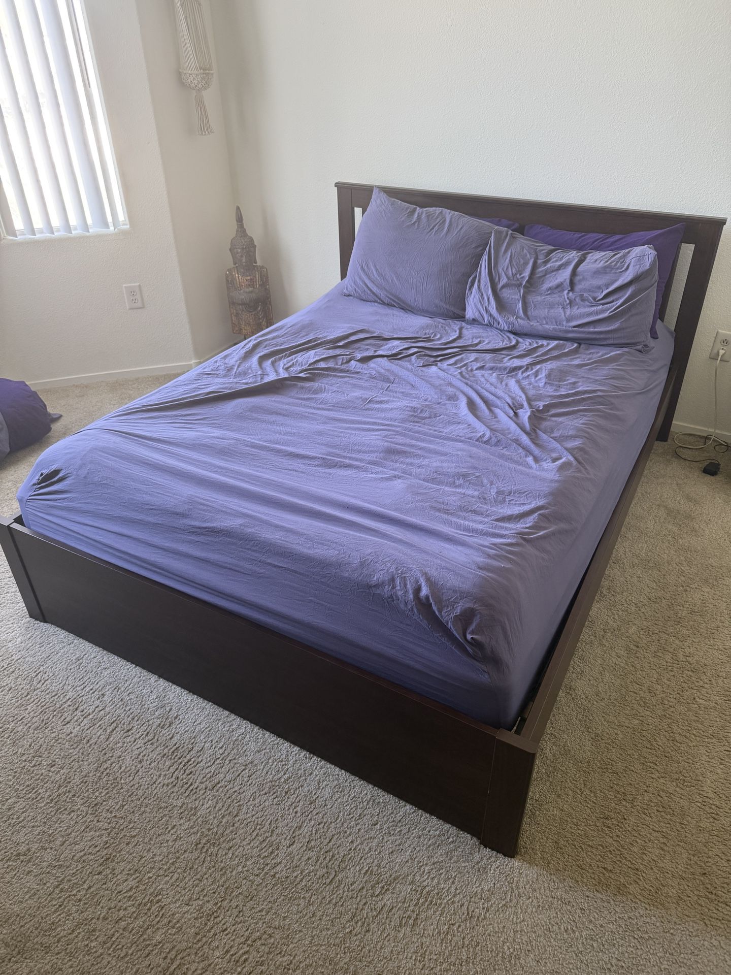 Bedroom Set: Full Size Bed, Dresser, Nightstand