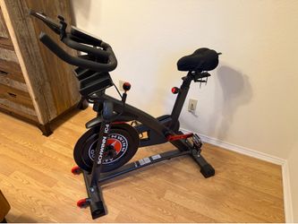 Schwinn IC4 indoor bike