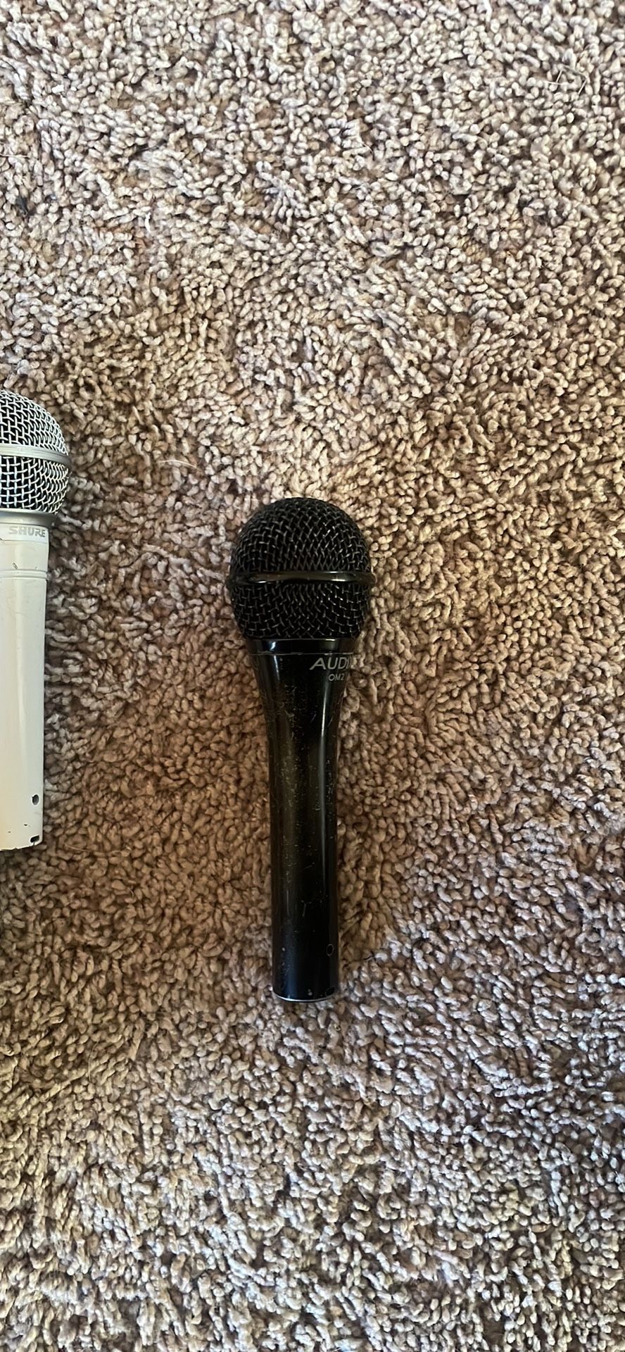 2 Microphones