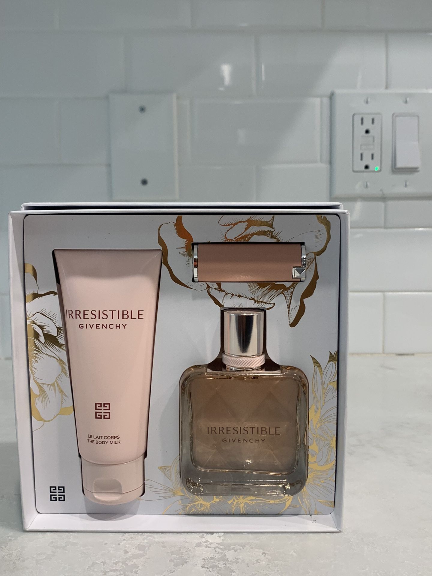 Givenchy Irristable