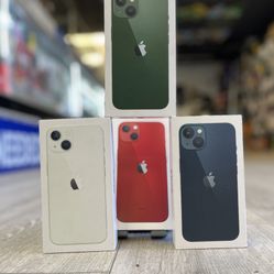 iPhone 13 (Unlocked) (Take It Home In Payment/ llévatelo a casa en pagos)