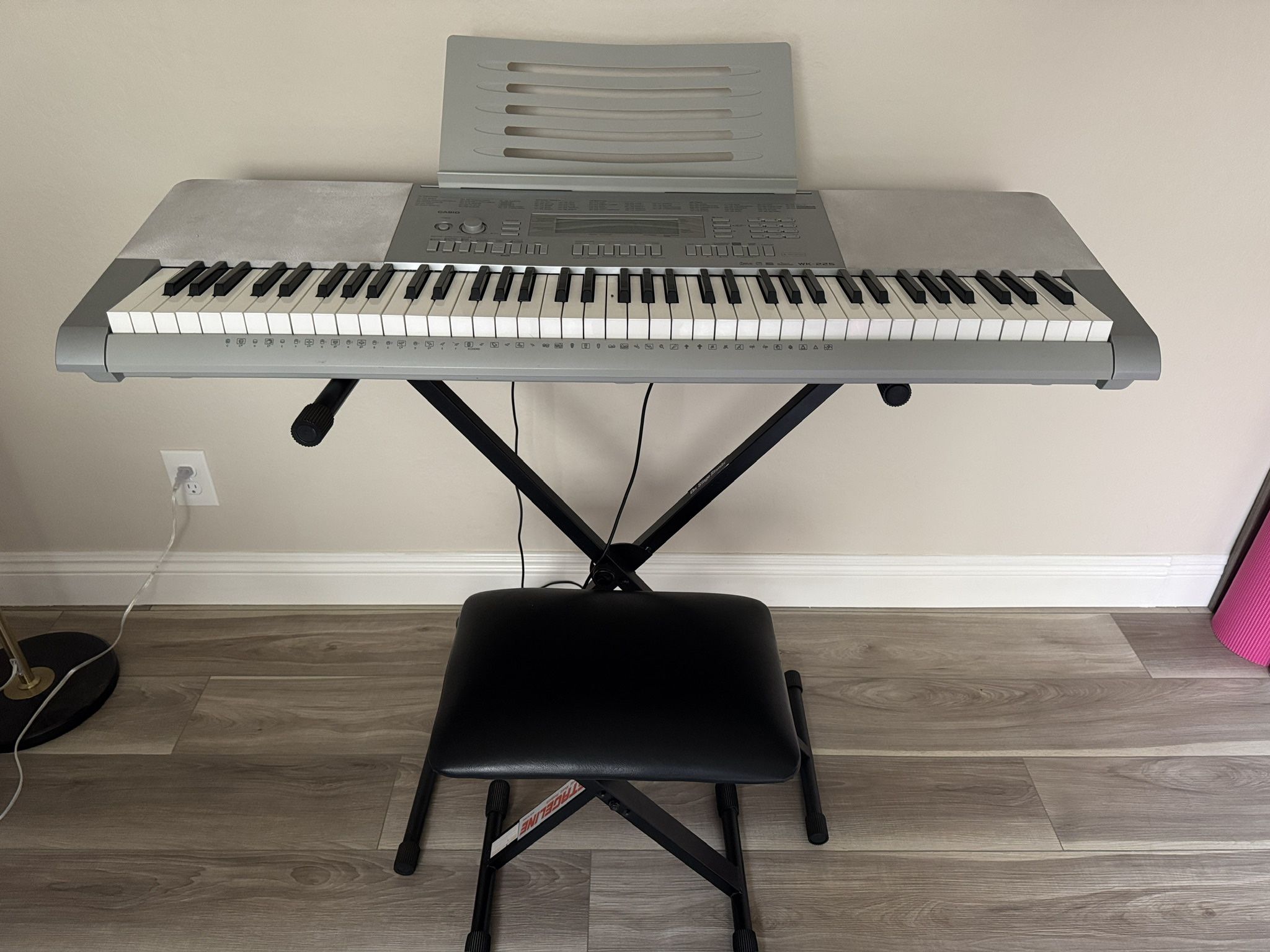 Casio Keyboard 76 keys WK-225