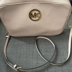 Michael Kors Crossbody Bag