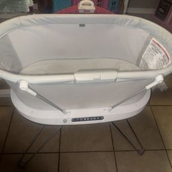 Fisher price bedside sleeper 