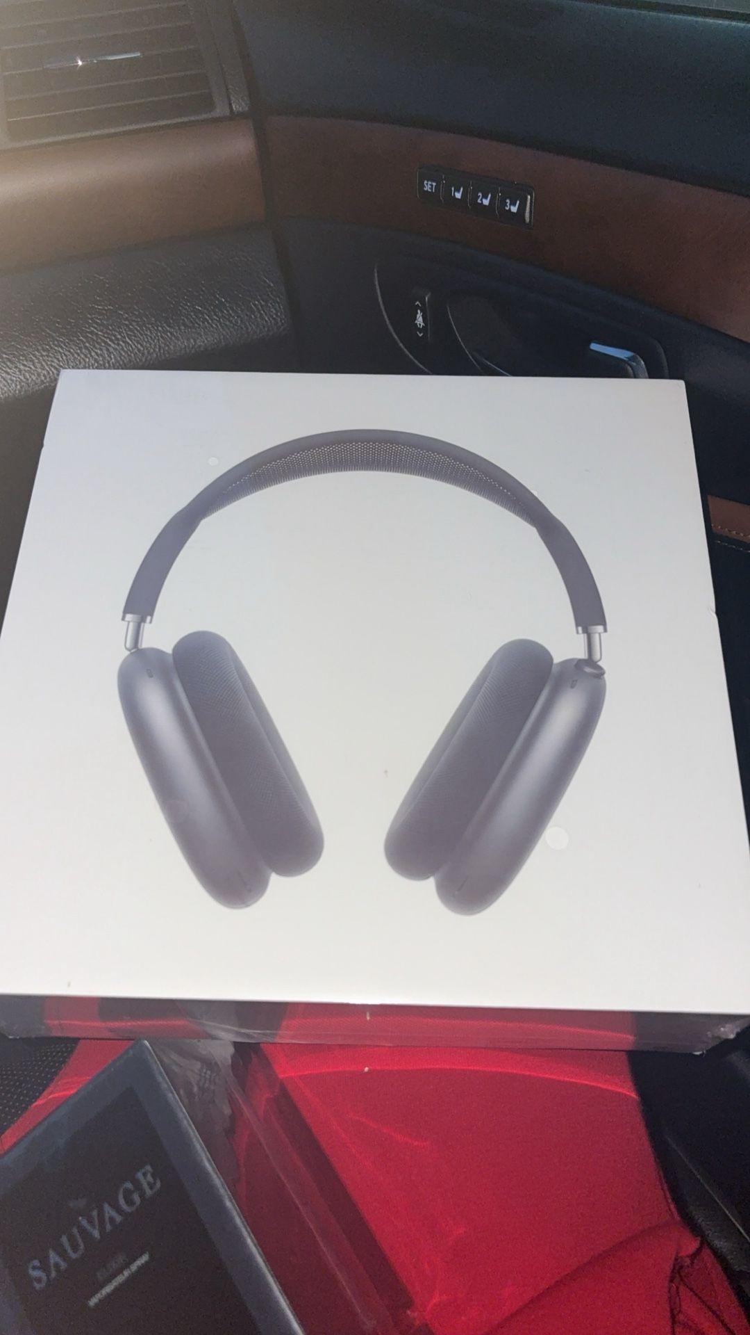Black Airpod Max’s