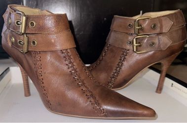 Carlos Santana Brown Heels Women’s size 6