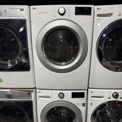 LG White Front Load Washer And Gas Dryer Set 