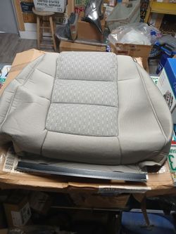 New 11-15 Ford Explorer Left Seat Bak Cover