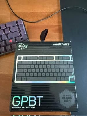 Glorious | Black Ash PBT Keycap set!