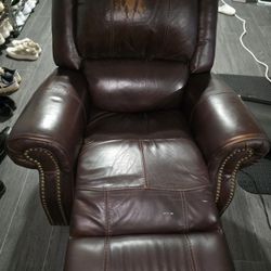 Leather Electric Recliner w/Cover