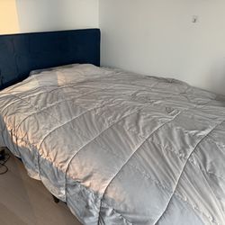 DreamCloud Premier Hybrid Mattresses, Queen size 13 inches thick with bedframe