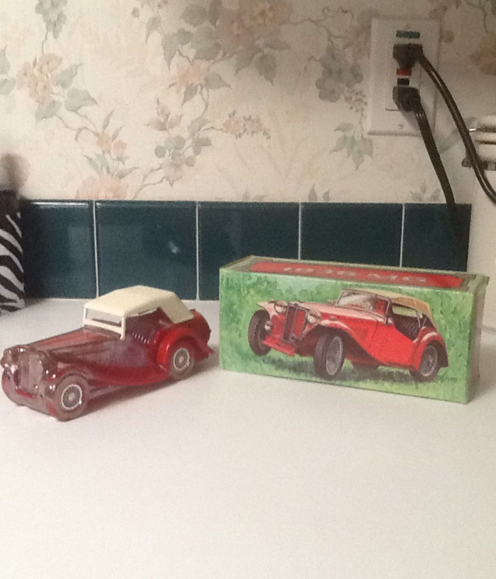 Vintage Avon 1936 MG