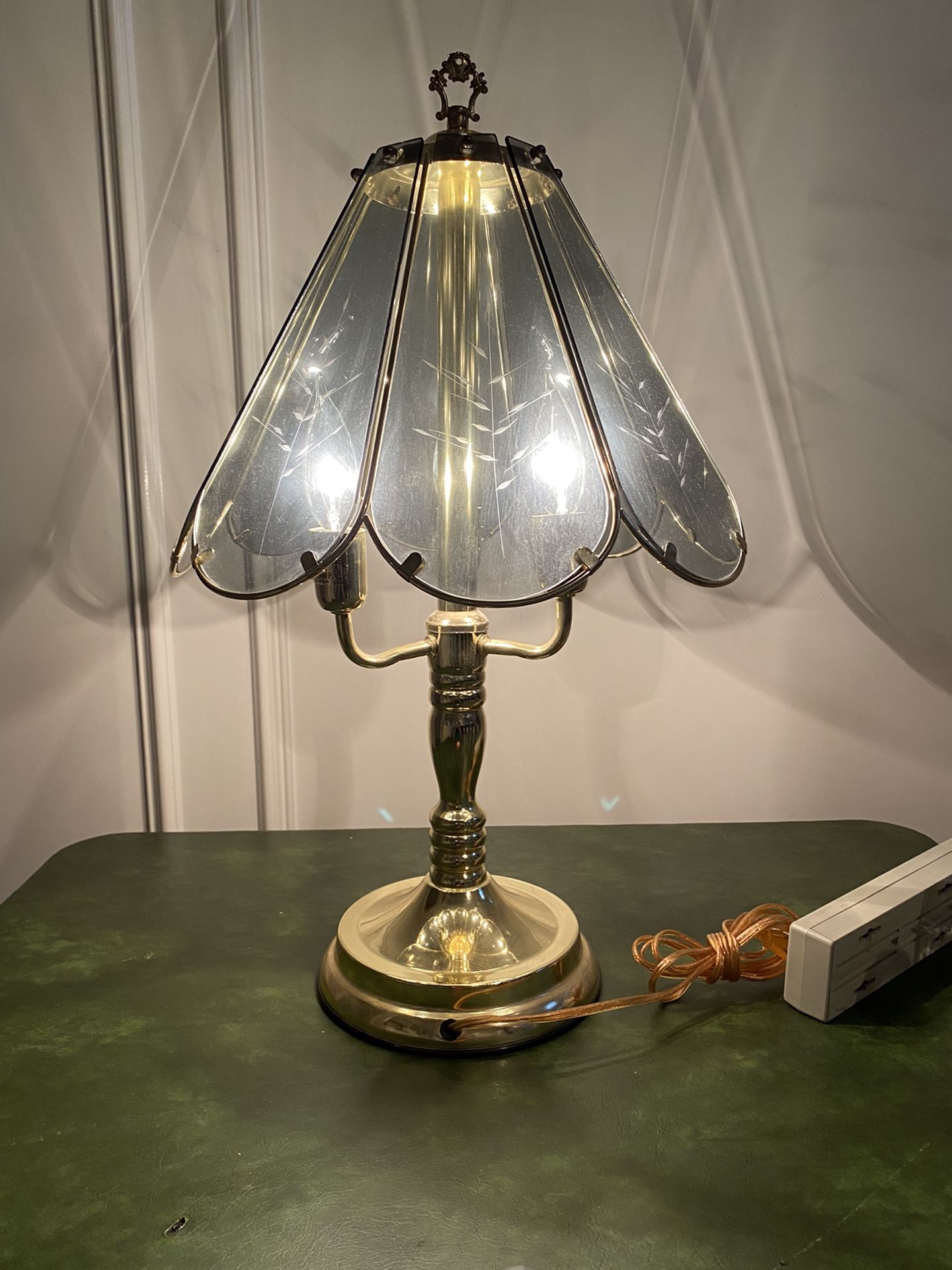 Vintage Touch Lamp! 