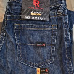 ARIAT Jeans
FR M4 Relaxed Ridgeline Boot Cut Jean