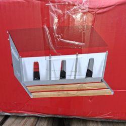 RentACoop Roll-Out Reversible Chicken Nesting Box Suite – 3 Compartment
