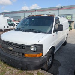 2006 Chevy Express Van