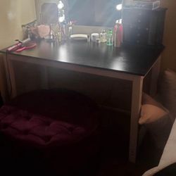 Black And White Desk