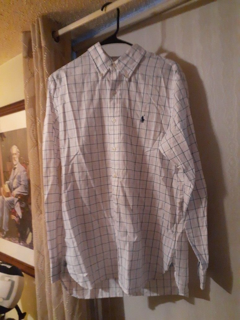 Medium RALPH  LAUREN  Button Up Shirt