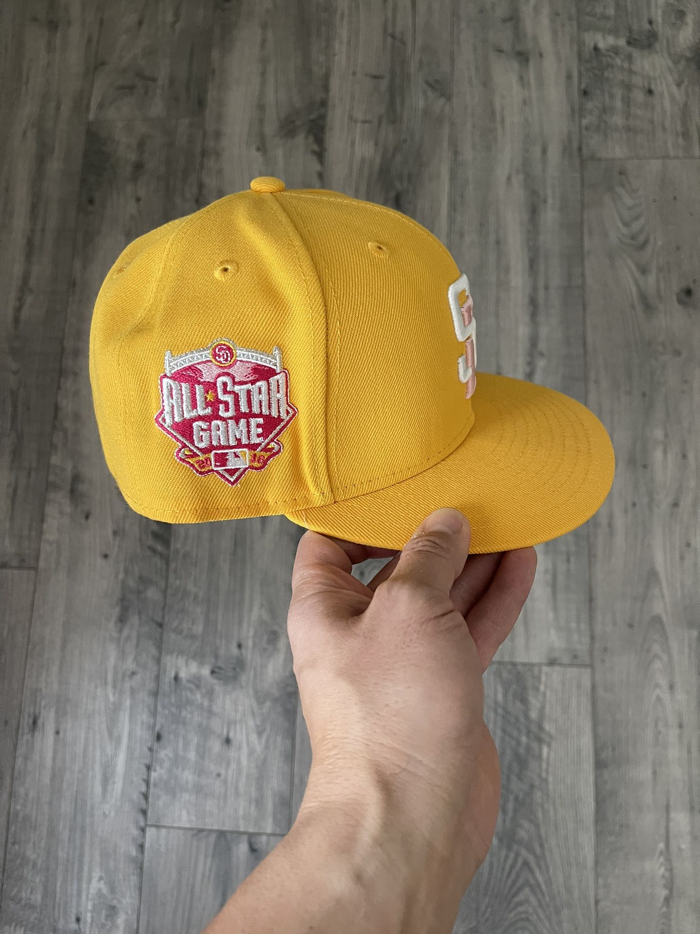 padres city connect bucket hat for Sale in San Diego, CA - OfferUp