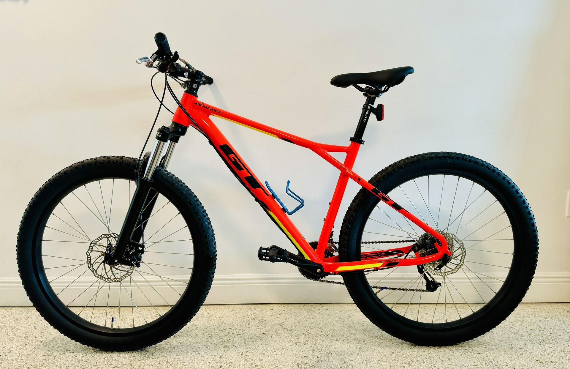 GT RICOCHETGT Ricochet Mountain Bike