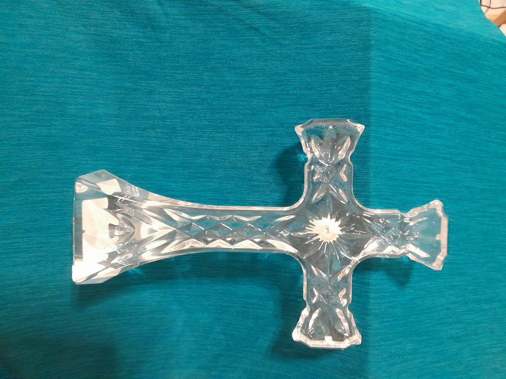 7 Inc Waterford Cross Sculpture Lead Crystal