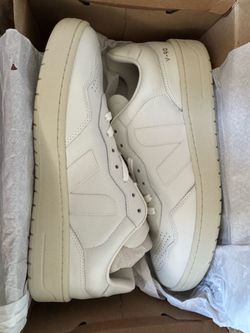 V-90 Veja Shoes