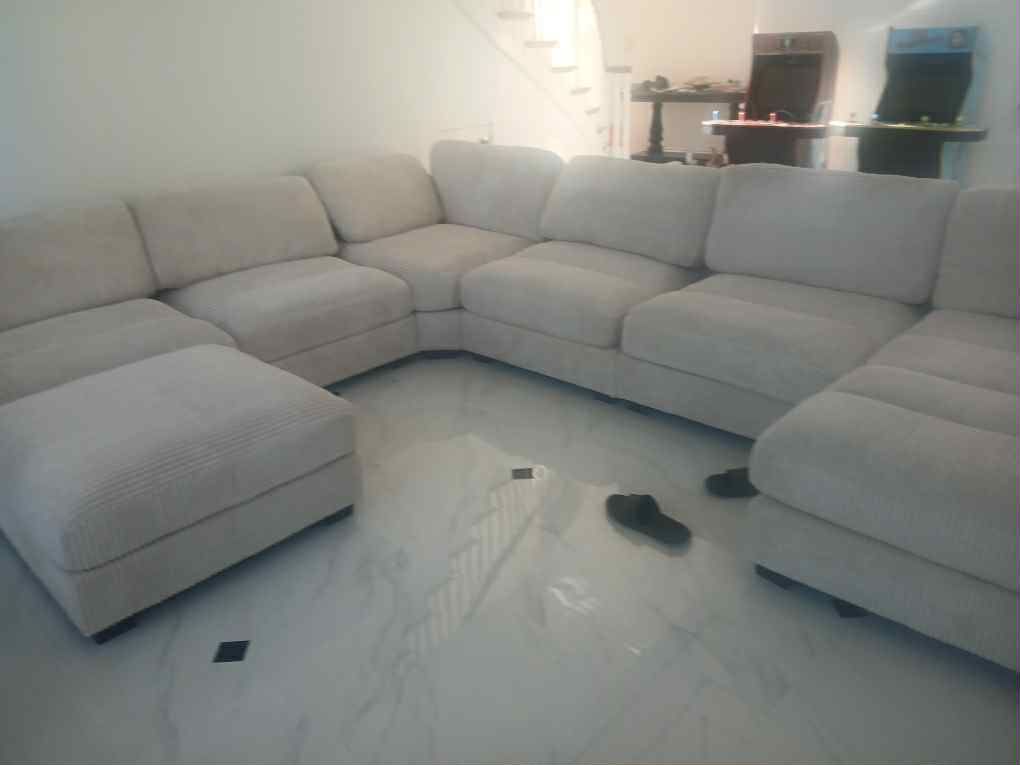 New 7 Piece Modular Sectional Couch with Comfy wide Chaise! Free Delivery 🚚!