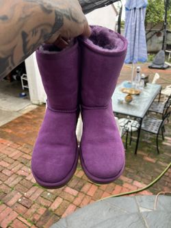 Uggs ( Purple) Size 6
