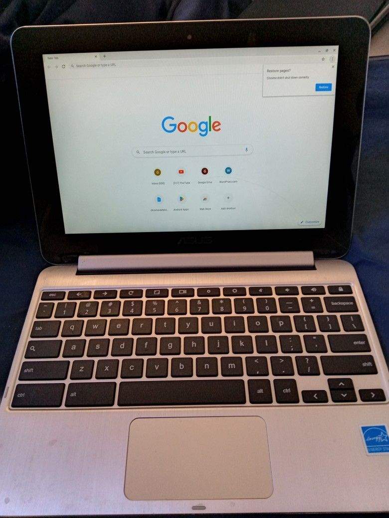 Asus 2-1 Convertible Laptop 4gb64gb CoreM3