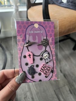 Croc charms