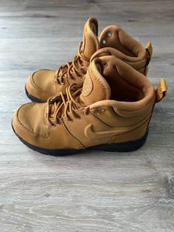 Boys Nike Boots 4Y