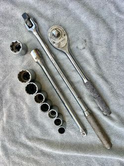 Proto 1/2” Ratchet, Breaker Bar, Sockets