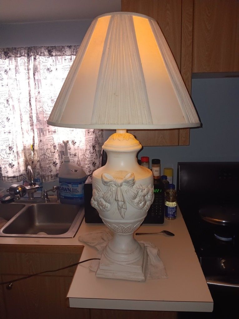 Contemporary Lamps With Shades