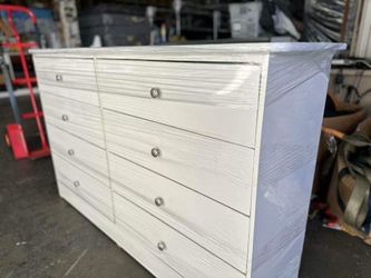 Dresser 8 drawers