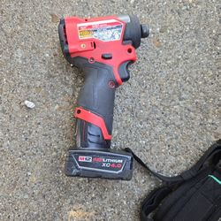 Milwaukee 12v Fuel Impact Driver With 4amp Battery